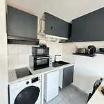Studio dans résidence avec piscine et tennis
